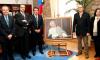 Donación cuadro de Vargas Llosa