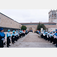 Tradicional paseíllo al finalizar el acto de la Fiesta de la Universidad